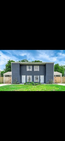 More Photos Of 4614 4614-4620 Orange St, Pearland Apartments For Sale