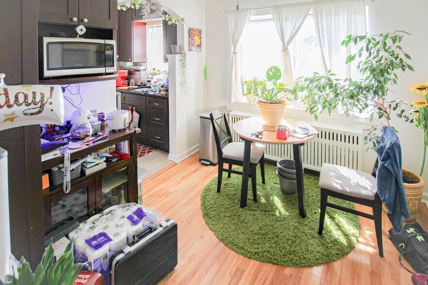 More Photos Of 6667-6669 W Devon Ave, Chicago Apartments For Sale