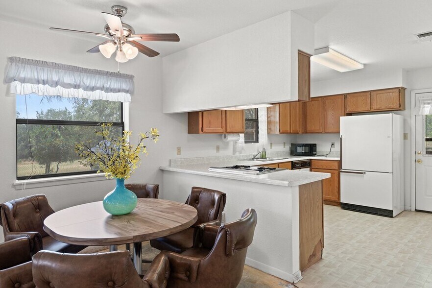 More Photos Of 1984 Grape Creek rd, Fredericksburg Specialty For Sale