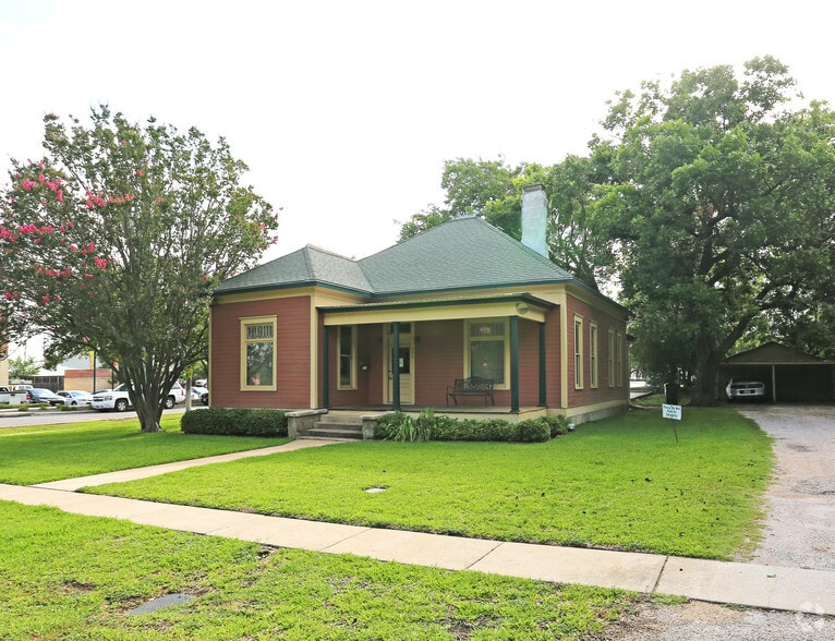 Primary Photo Of 903 Forest St, Georgetown Office For Sale