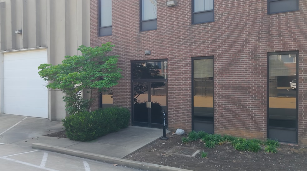 More Photos Of 475 Angliana Ave, Lexington Warehouse For Lease