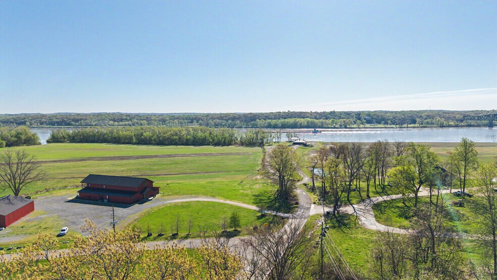 More Photos Of 11001 State Rte N, Scott City Specialty For Sale
