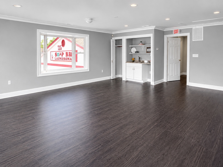 More Photos Of 735-737 Villa Ave, Fairfield Storefront Retail Office For Lease