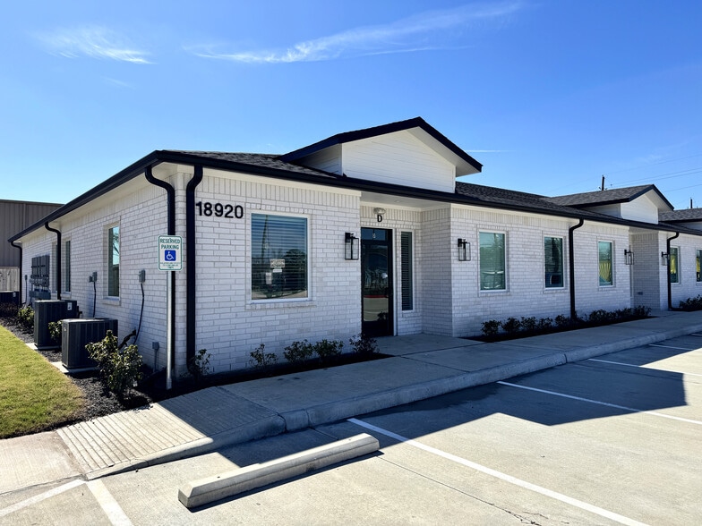 More Photos Of 18920 Kuykendahl Rd, Spring Office For Sale