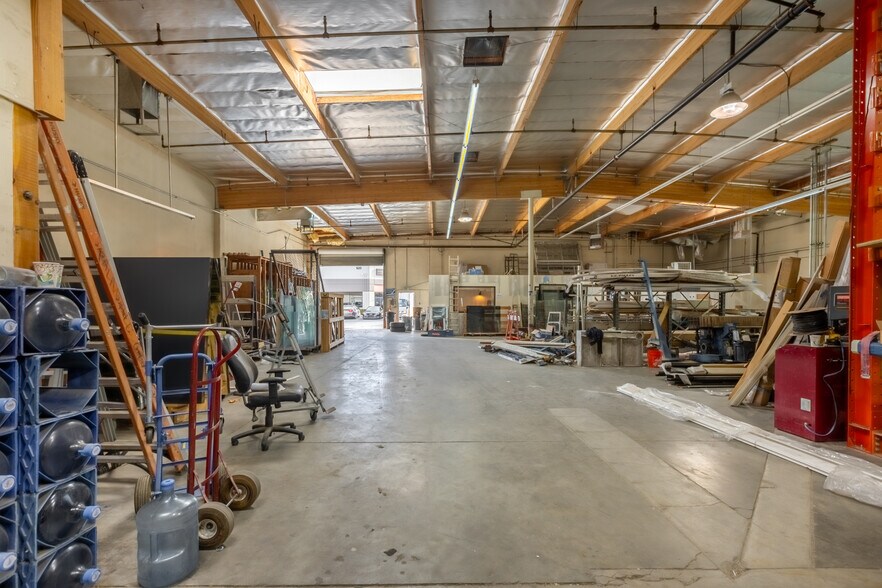 More Photos Of 608 E Rancho Vista Blvd, Palmdale Service For Sale