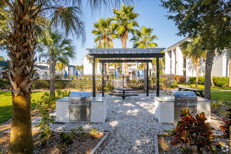 More Photos Of 7315 W Hanna Ave, Tampa Apartments For Sale