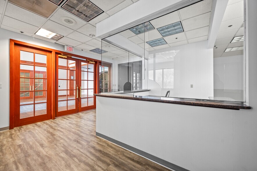 More Photos Of 3 Crowne Point Ct, Sharonville Office For Sale