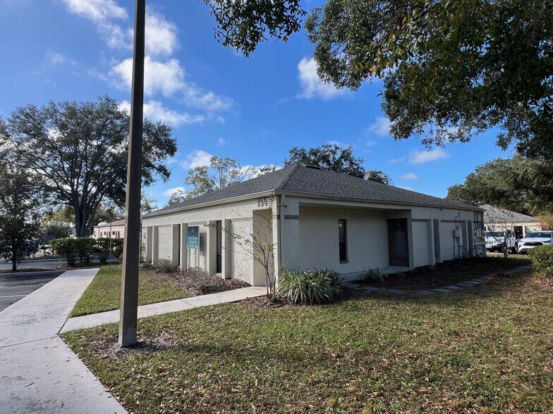 More Photos Of 156 Whitaker Rd, Lutz Medical For Lease