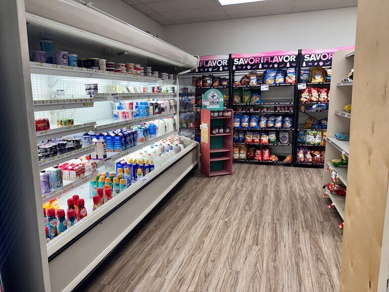 More Photos Of 104 W Madison St, Gibsonburg General Retail For Sale
