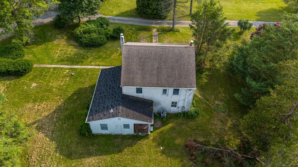 More Photos Of 1112 W Bridge St, Spring City Warehouse For Sale