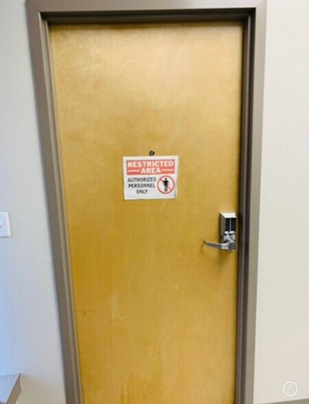 More Photos Of 1809 24th Ave, Gulfport Storefront Retail Office For Lease