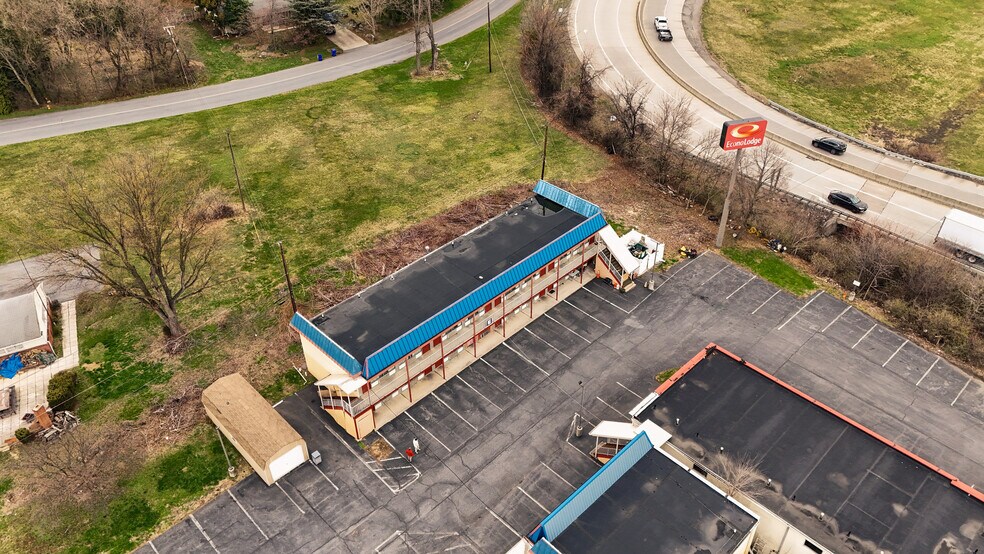 More Photos Of 1252 Harrisburg Pike, Carlisle Hotel For Sale