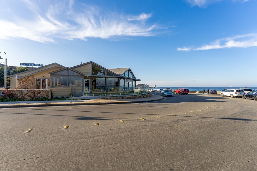 More Photos Of 631 Ocean View Blvd, Pacific Grove Restaurant For Lease