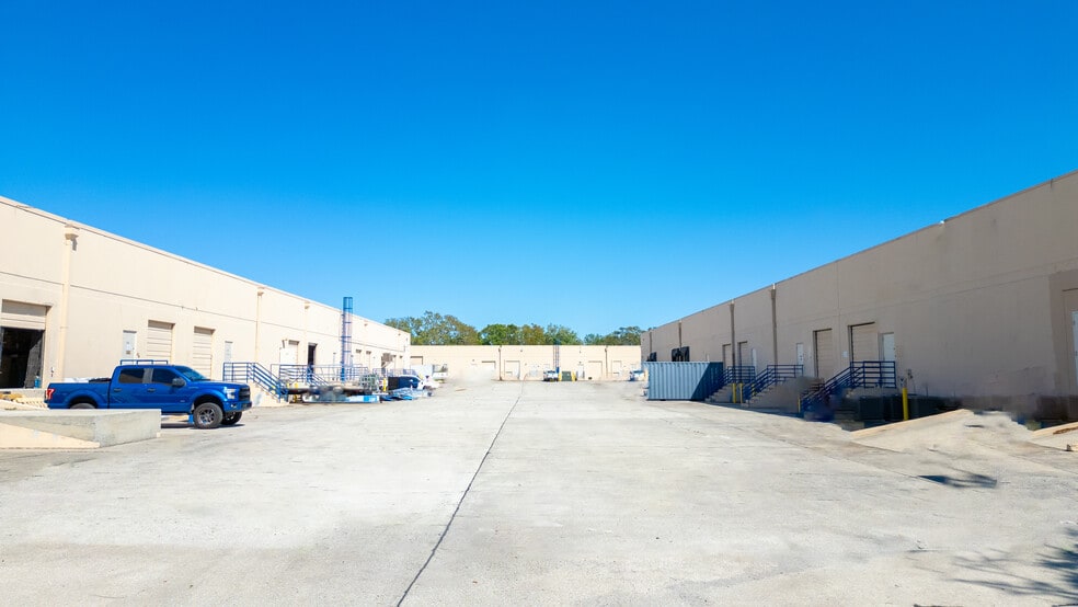 More Photos Of 3902 Corporex Park Dr, Tampa Unknown For Lease