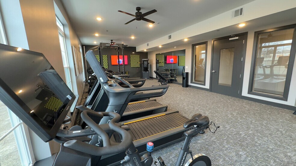 More Photos Of 3700 Monument Ave, Richmond Apartments For Sale