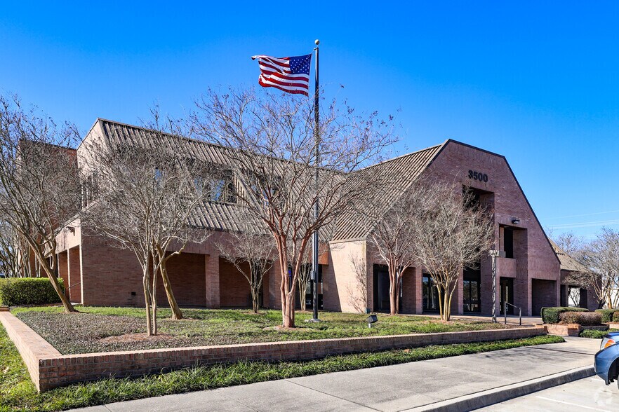 More Photos Of 3500 Highway 190, Mandeville Office Residential For Lease