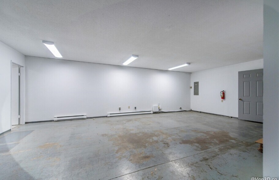 More Photos Of 7550 River Rd, Delta Service For Lease