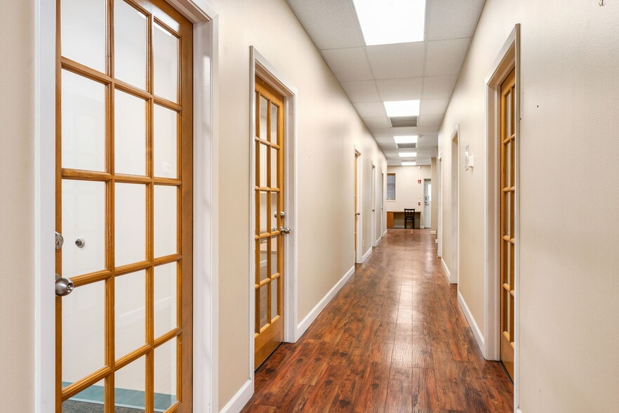 More Photos Of 2200 Sciaaca Rd, Spring Office For Sale