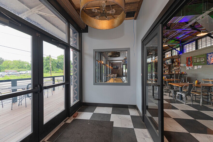 More Photos Of 425 Bridge St, Phoenixville Freestanding For Sale