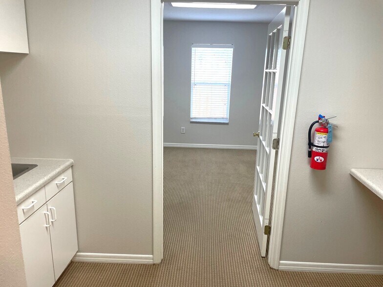 More Photos Of 111 Randolph Ave, Kissimmee Medical For Sale