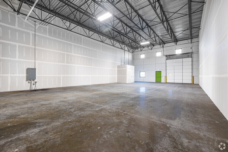 More Photos Of 5718 W 3500 South, West Valley Warehouse For Lease