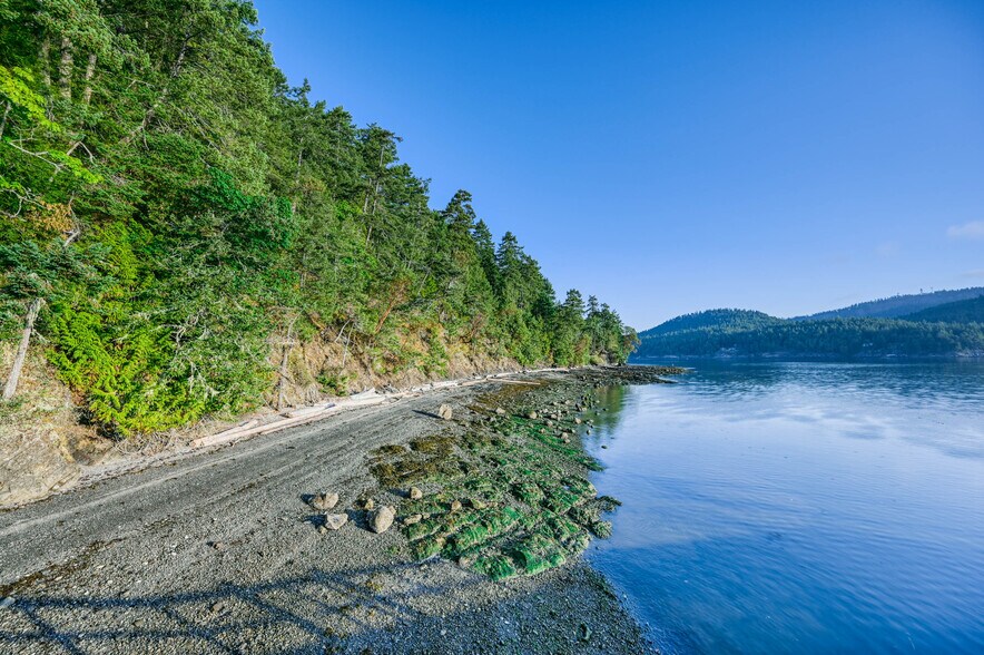 More Photos Of 3200 Clam Bay Rd, Pender Island Land For Sale
