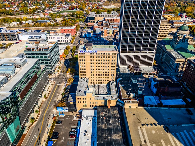 More Photos Of 127 W Berry St, Fort Wayne Office For Sale