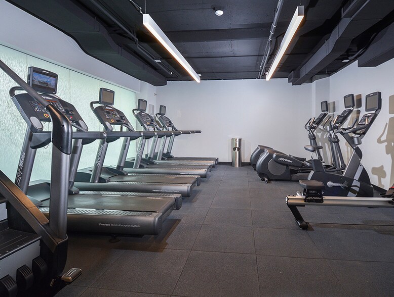 More Photos Of 4334 N Hazel St, Chicago Apartments For Lease