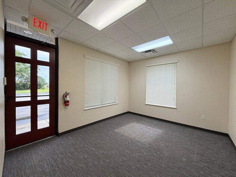 More Photos Of 3107 Medical Way, Sebring Office For Lease