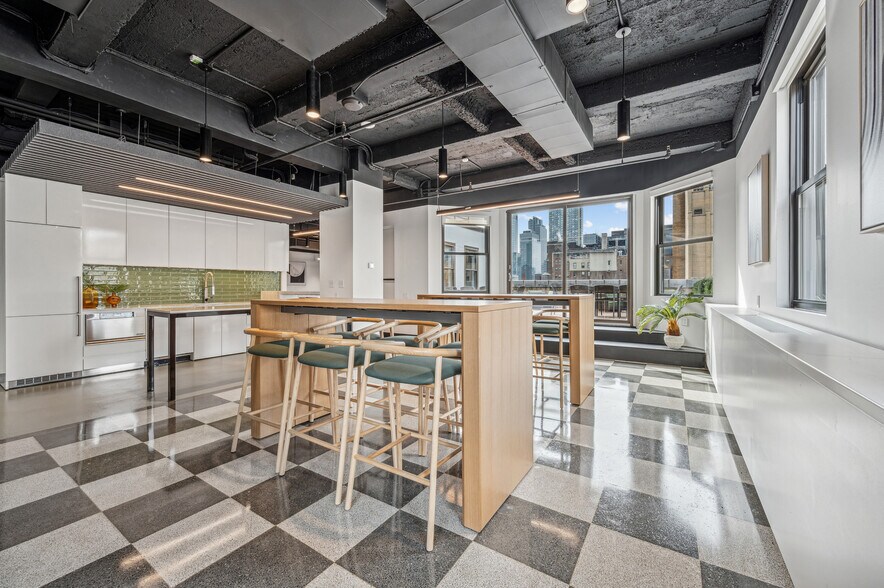 More Photos Of 501 Seventh Ave, New York Office For Sale