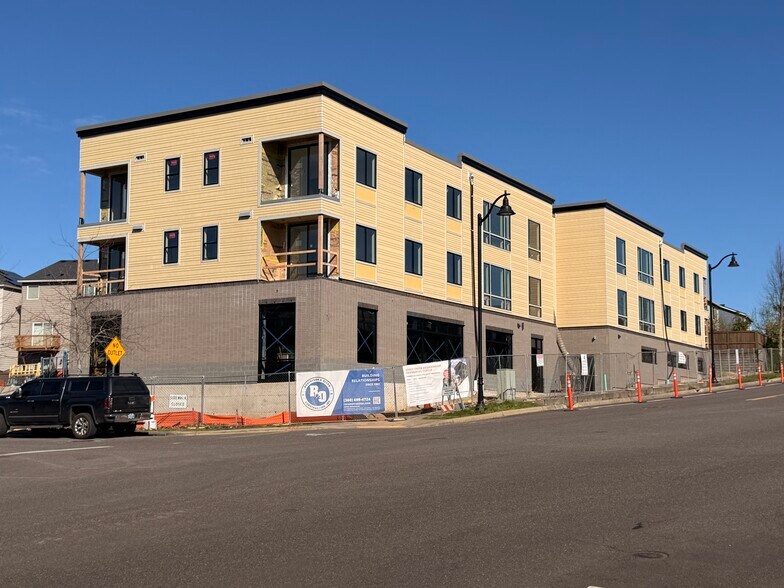 More Photos Of 7650 NW 170th Ave, Portland General Retail For Lease