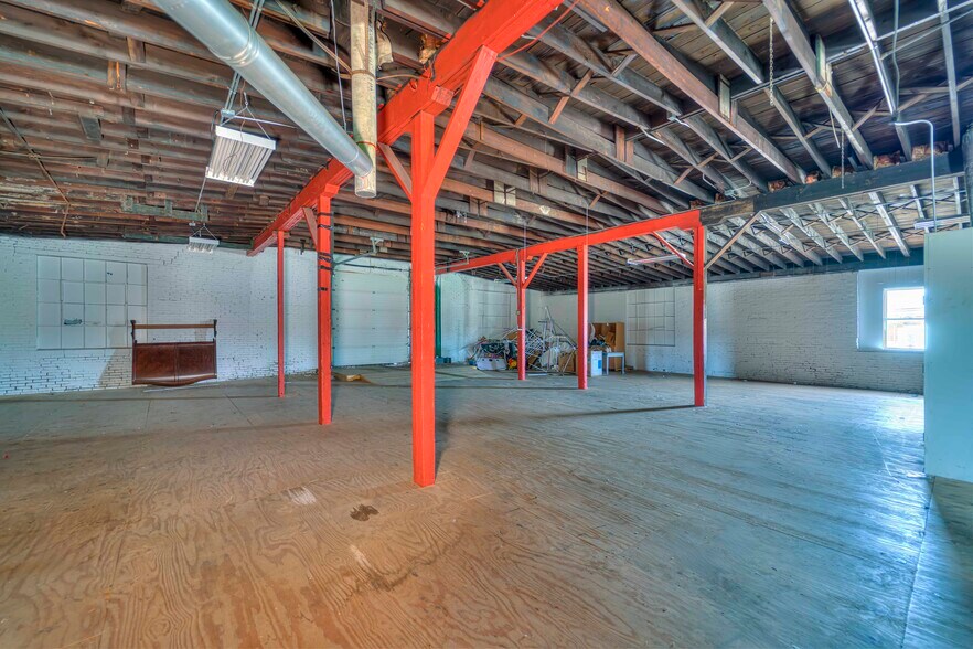 More Photos Of 409 Hupp Ave, Jackson Flex For Sale