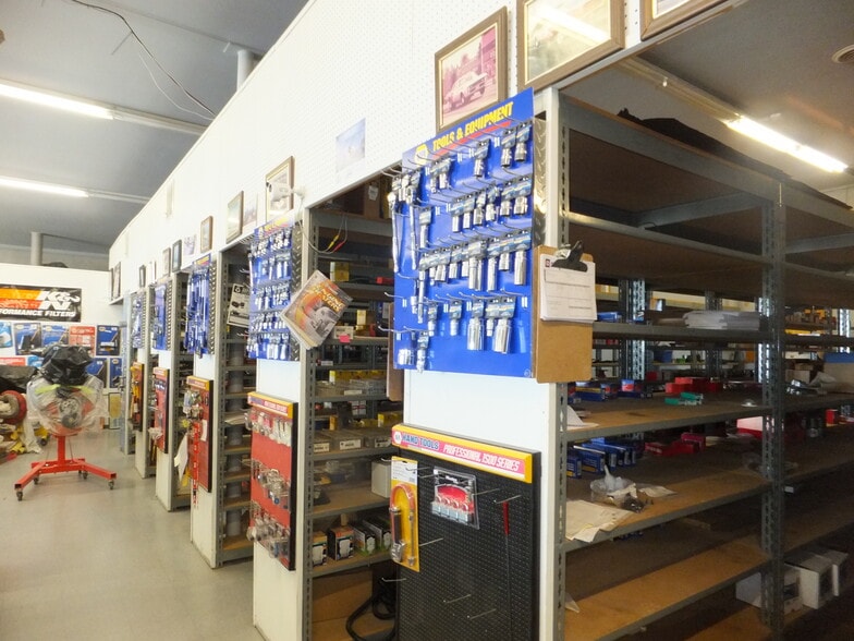 More Photos Of 14380 Airbase Rd, Mountain Home Storefront For Sale