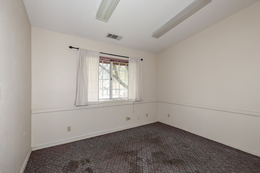 More Photos Of 5320 State Highway 49, Mariposa Office Residential For Sale