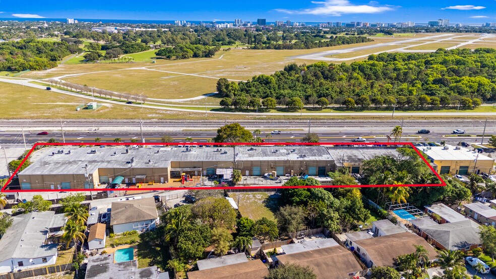 More Photos Of 2025 N Dixie Hwy, Pompano Beach Storefront Retail Office For Sale