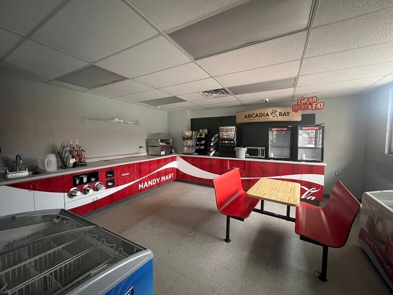 More Photos Of 201 S Main St, Helper Service Station For Sale