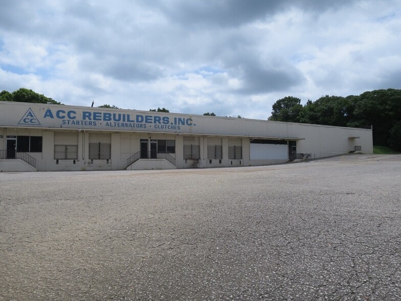 More Photos Of 845 E E.H. Crump Blvd, Memphis Warehouse For Sale