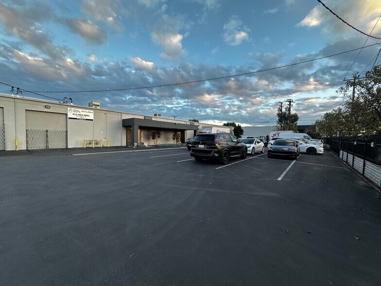 More Photos Of 15610-15630 S Figueroa St, Gardena Warehouse For Lease