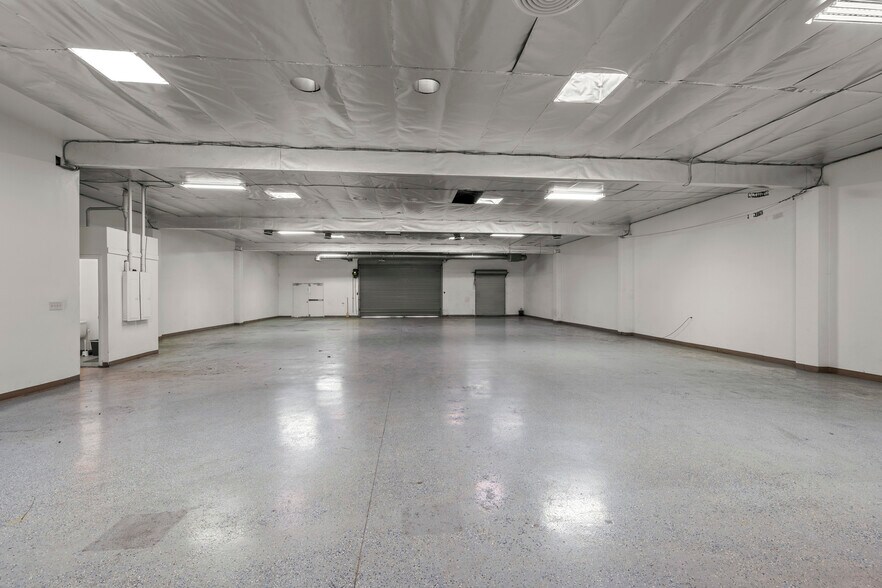 More Photos Of 7865 Balboa Ave, San Diego Freestanding For Lease