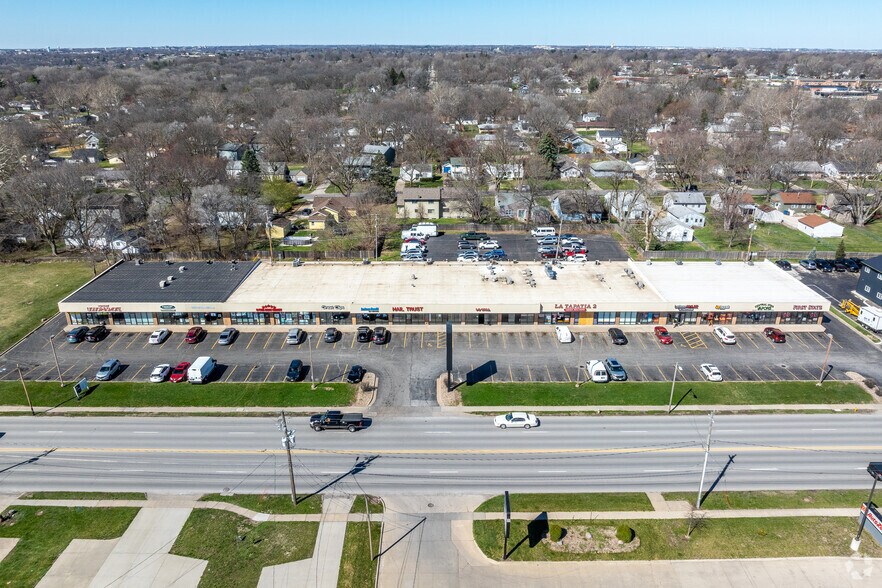 More Photos Of 3408-3516 Merle Hay Rd, Des Moines Unknown For Lease