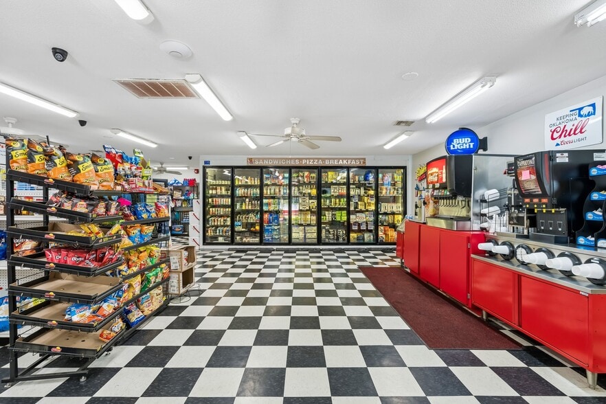 More Photos Of 8848 Soldier Creek Rd, Kingston Hotel For Sale