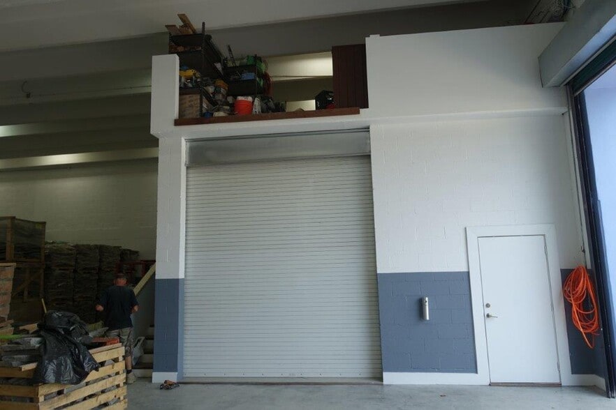 More Photos Of 6130 NE 4th Ct, Miami Warehouse For Sale