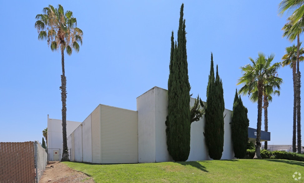 More Photos Of 1327-1375 Fayette St, El Cajon Manufacturing For Lease