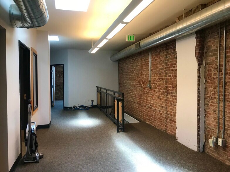 More Photos Of 482 S Broadway, Denver Storefront Retail Office For Lease
