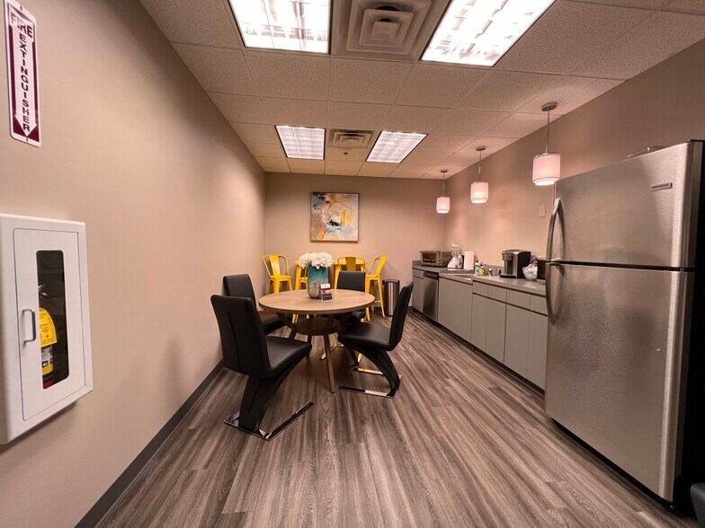 More Photos Of 6470 E Johns Crossing, Johns Creek Office For Lease