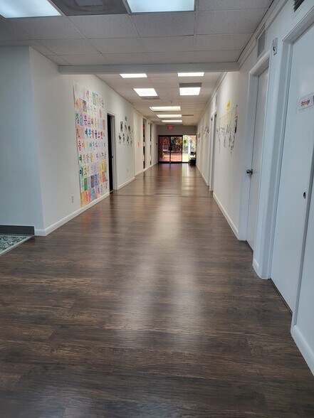 More Photos Of 6539 W Commercial Blvd, Fort Lauderdale Religious Facility For Lease