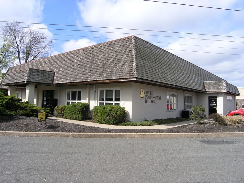 More Photos Of 200 Apple St, Quakertown Medical For Lease