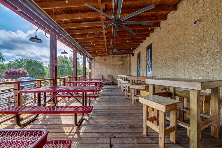 More Photos Of 200 S Magdalen St, San Angelo Police Fire Station For Sale