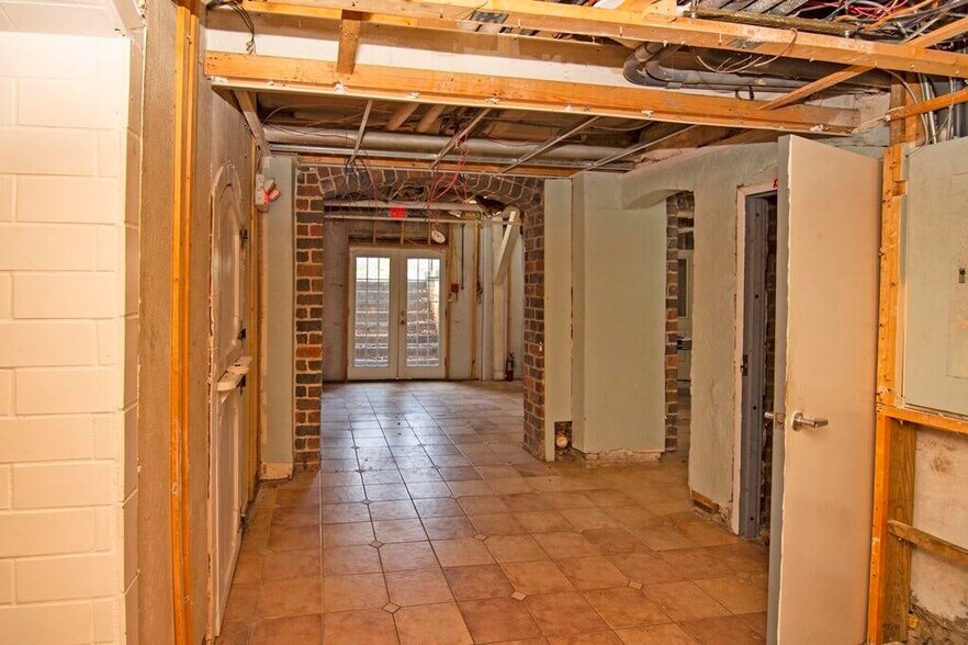 More Photos Of 158 Academy Lane Dr, Pence Springs Hotel For Sale