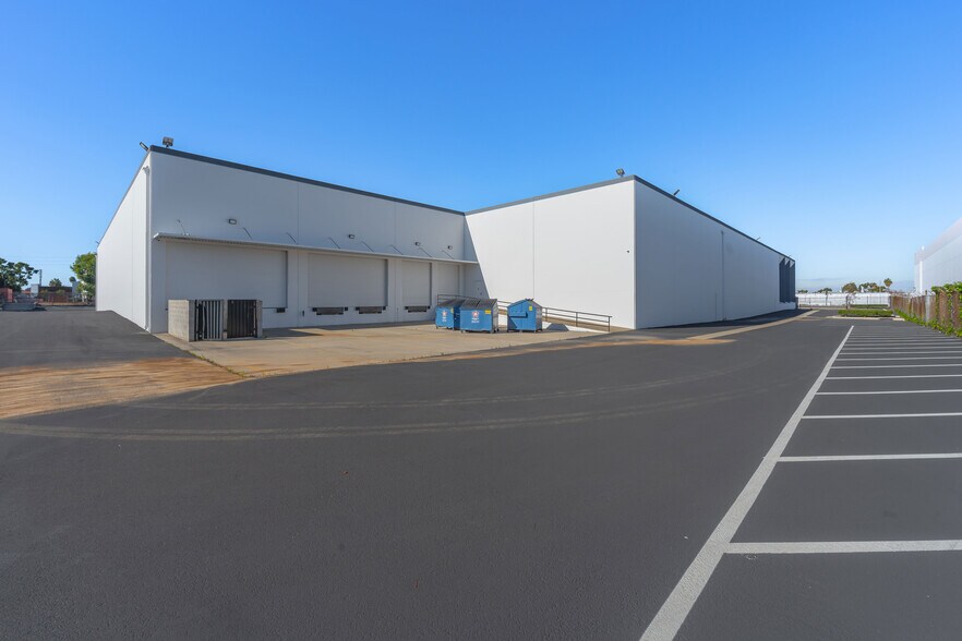 More Photos Of 1300 W Artesia Blvd, Compton Warehouse For Lease